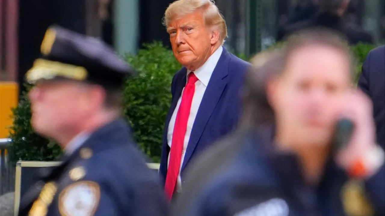 ترامب يهدد بفرض رسوم جمركية على دول ترفض دعمه للاستحواذ على غرينلاند